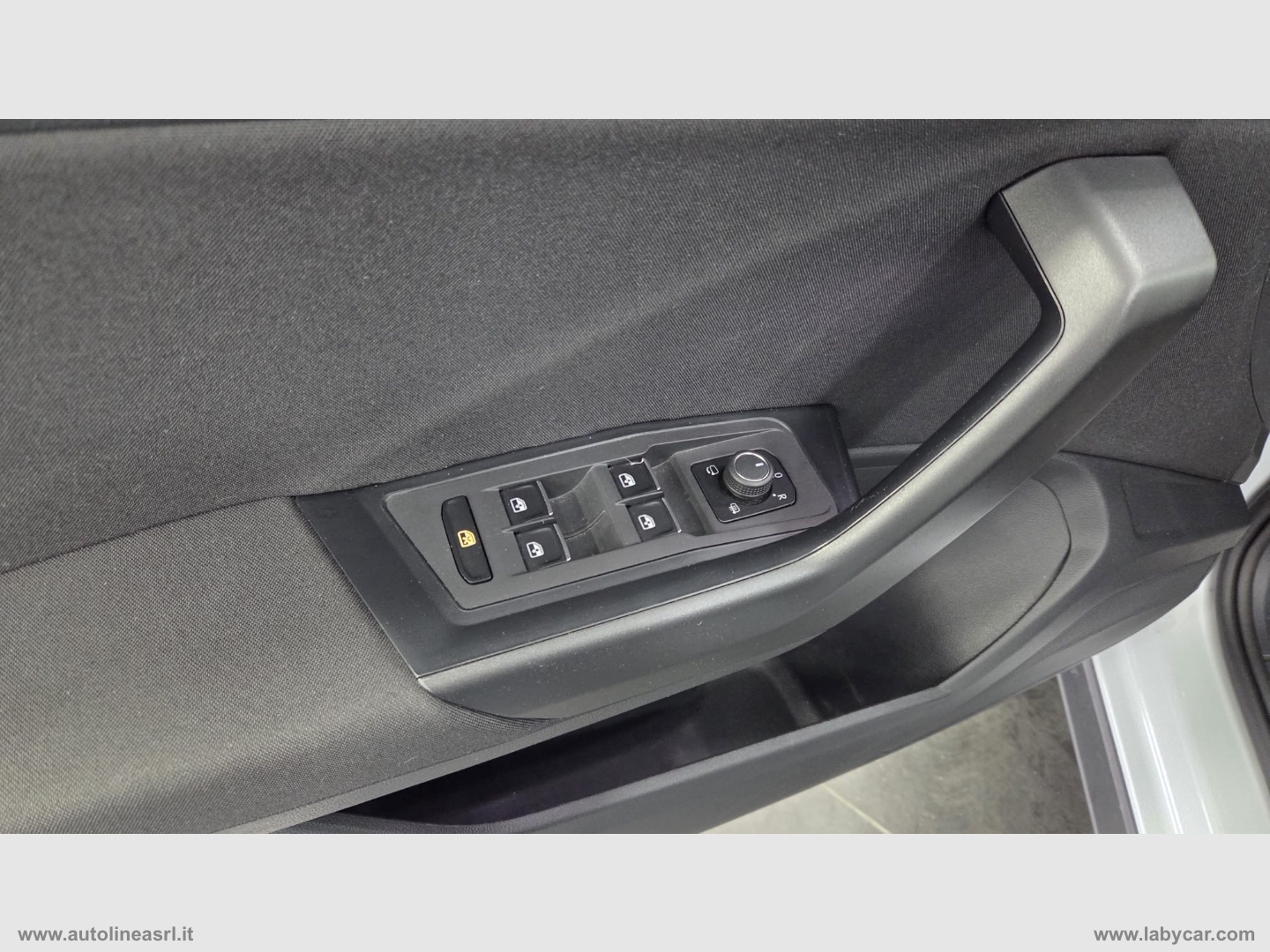 T-Roc 2.0 TDI 150CV Style BlueMot. Tech. - immagine 19