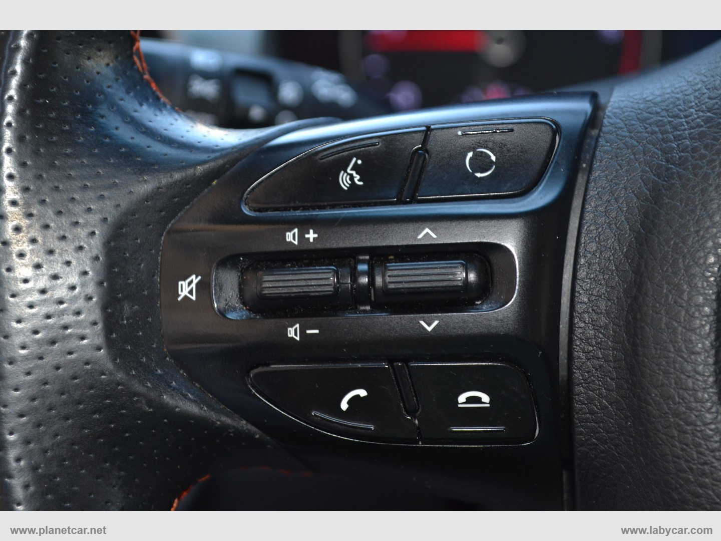 Stonic 1.6 CRDi 110 CV Urban - immagine 19