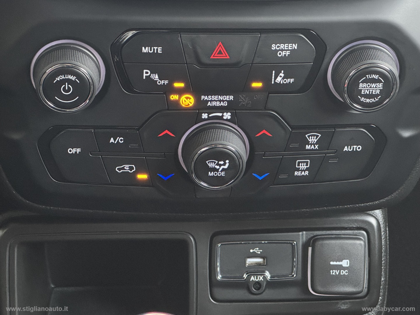 Renegade 1.6 Mjt 120CV Limited - immagine 19