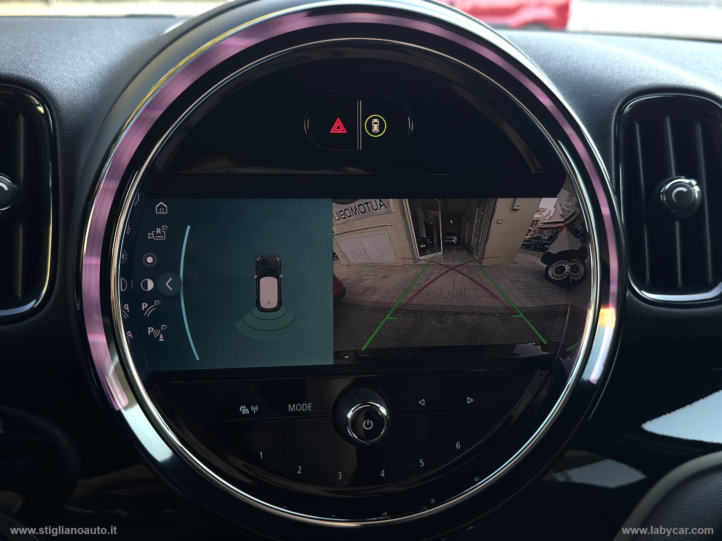 Mini Cooper D Essential Countryman - immagine 19