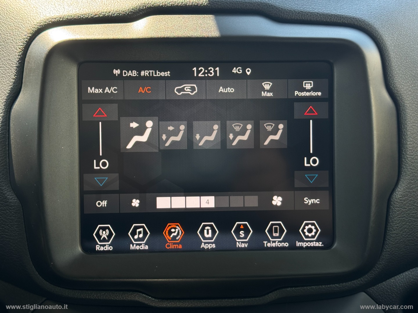 Renegade 1.6 Mjt 130 CV Business UFFICIALE STELLANTIS - immagine 19