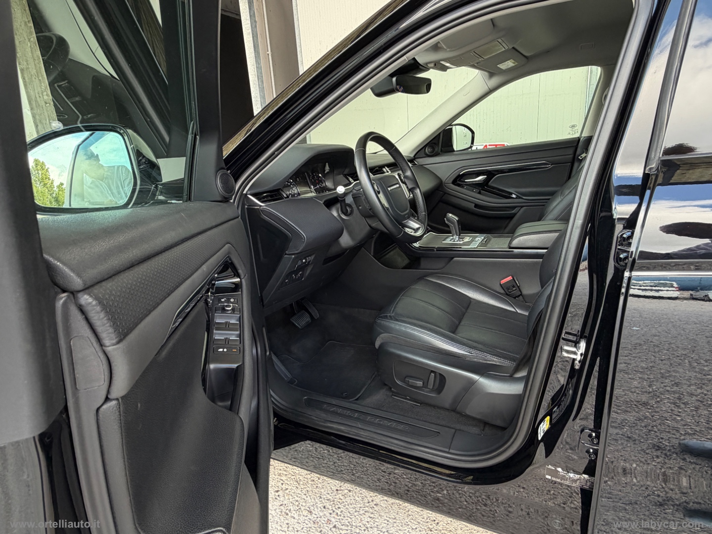 RR Evoque 2.0D 150 CV AWD Auto S - immagine 19
