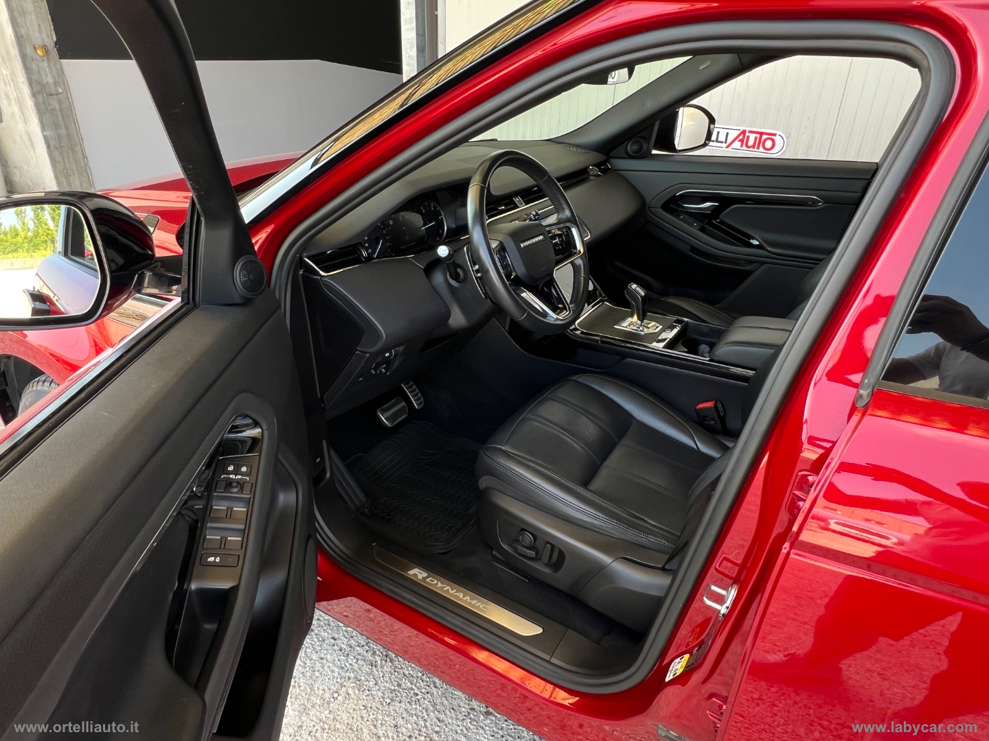 RR Evoque 2.0D I4 163 CV AWD Auto R-D. S - immagine 19