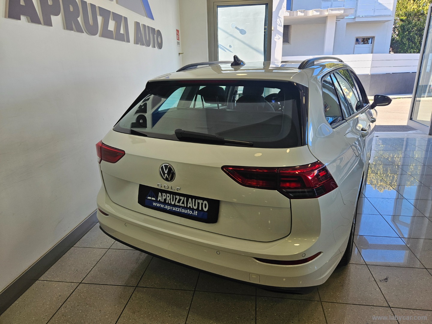 Golf Variant 2.0 TDI 115 CV SCR Life - immagine 19