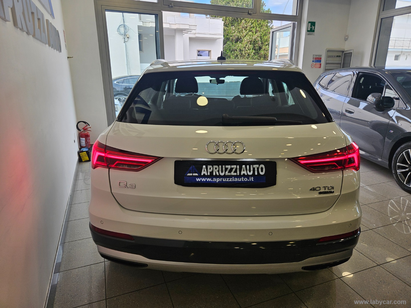 Q3 40 TDI quattro S tr. Business Adv. - immagine 19