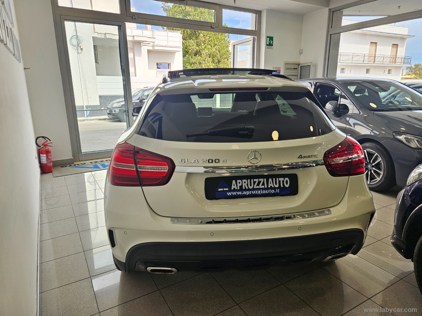 GLA 200 d Automatic 4Matic Premium - immagine 19