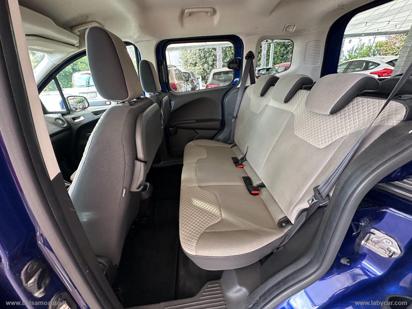 Tourneo Courier 1.5 TDCI 75 CV Titanium - immagine 19