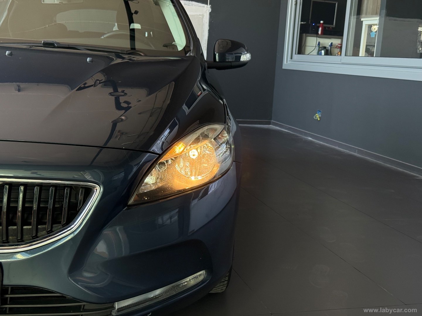 V40 D2 Momentum N1 GANCIO TRAINO - immagine 19