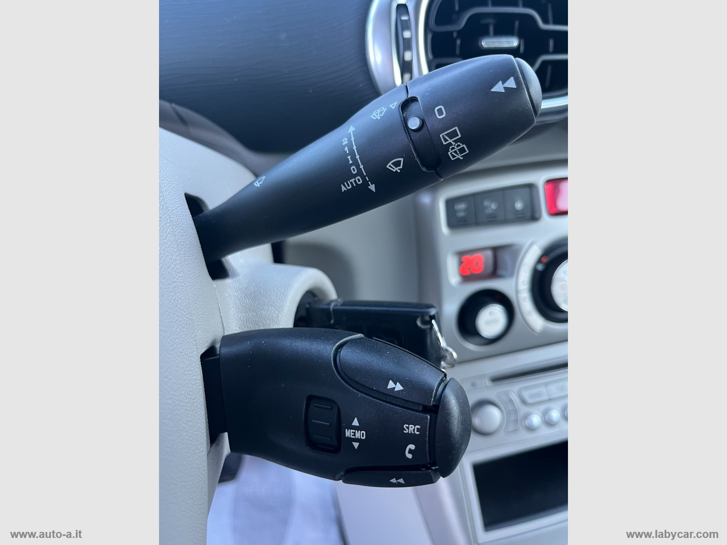 C3 Picasso 1.6 HDi 90 Exclusive - immagine 19