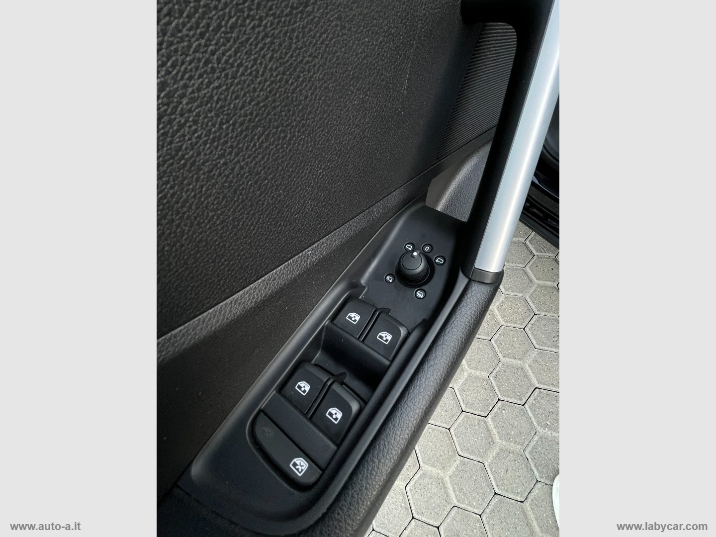 Q2 30 TDI S tronic Admired - immagine 19