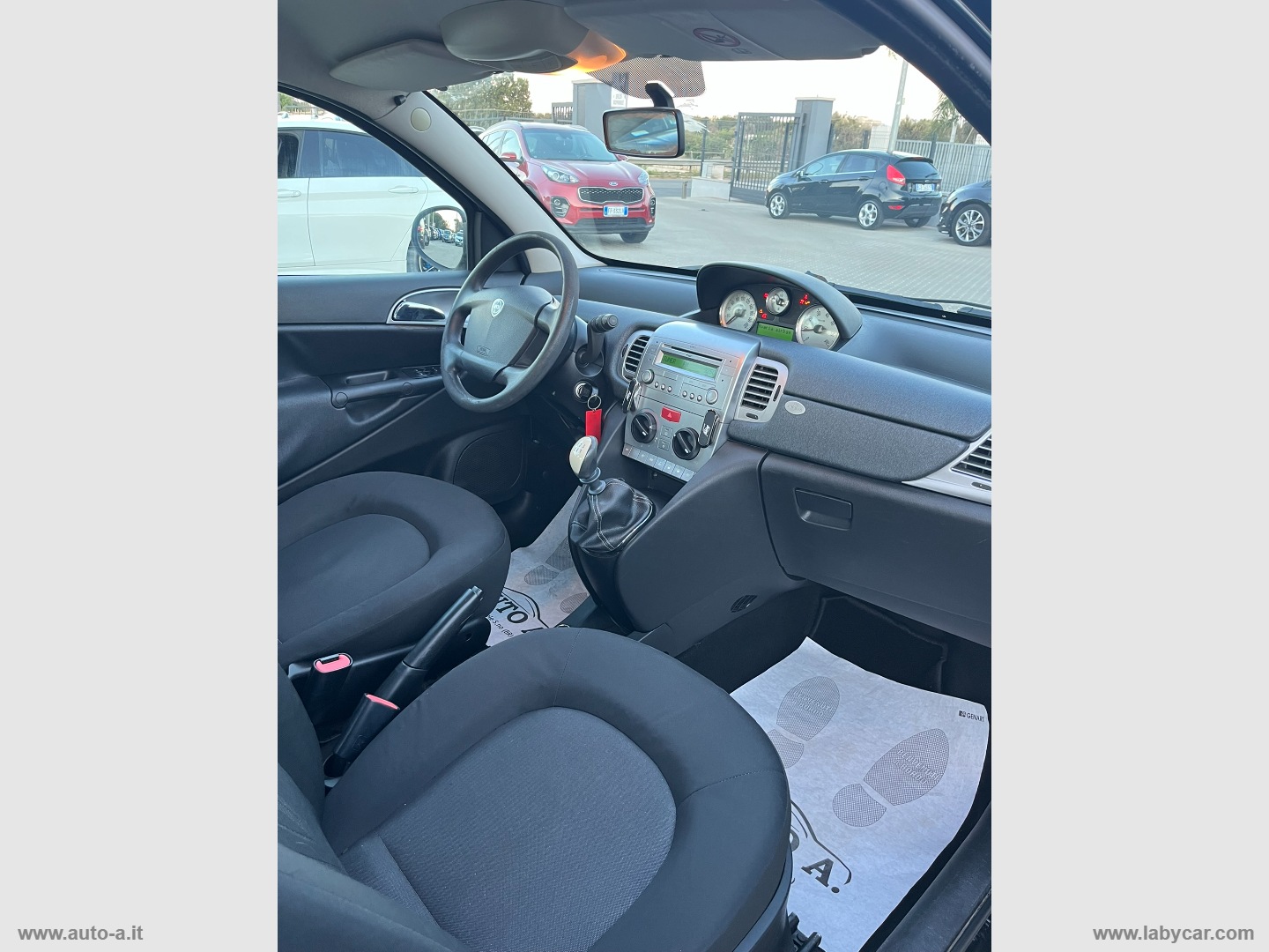 Ypsilon 1.2 69 CV Platinum - immagine 19