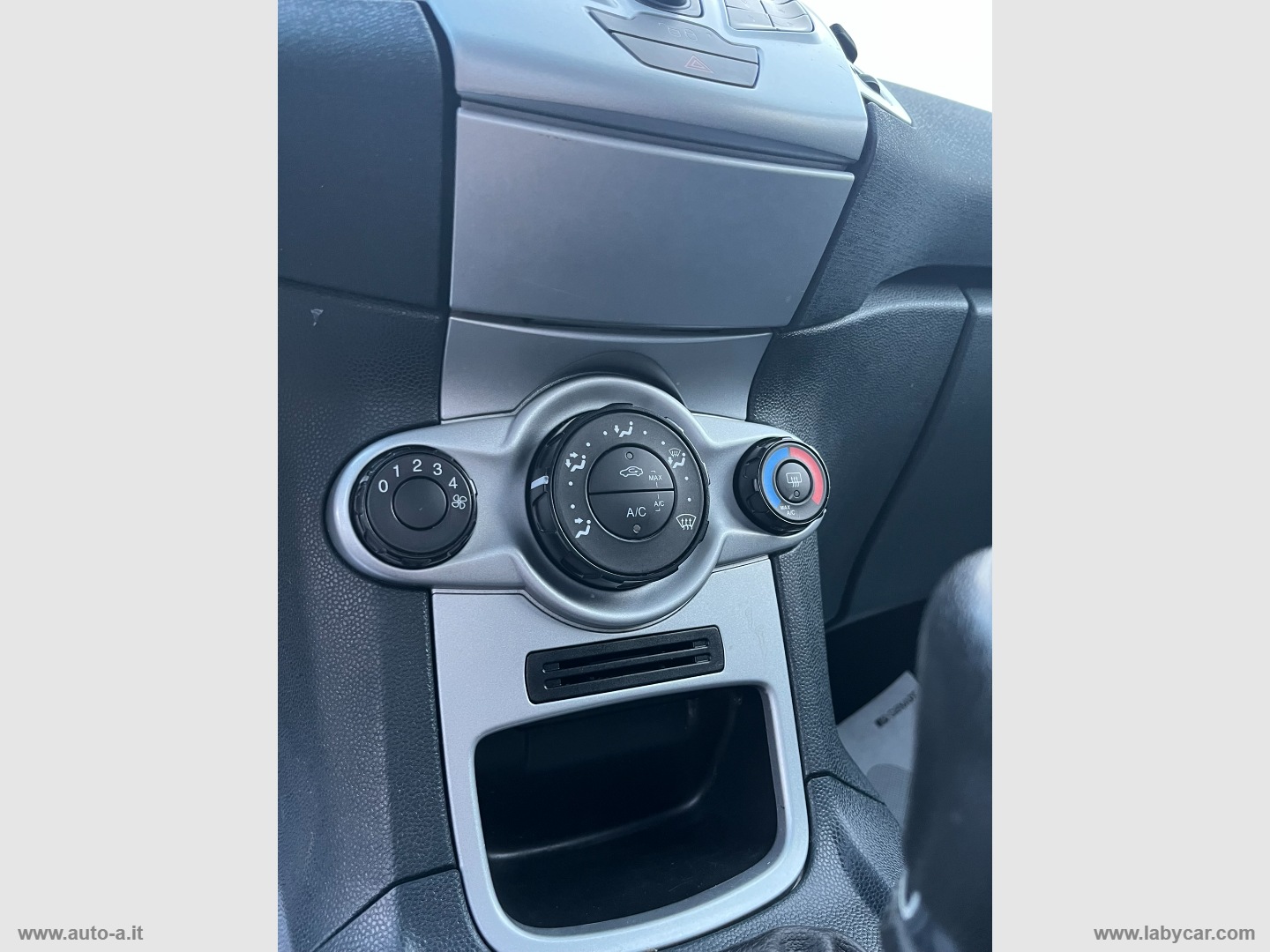 Fiesta 1.4 TDCi 70 CV 5p. Titanium - immagine 19