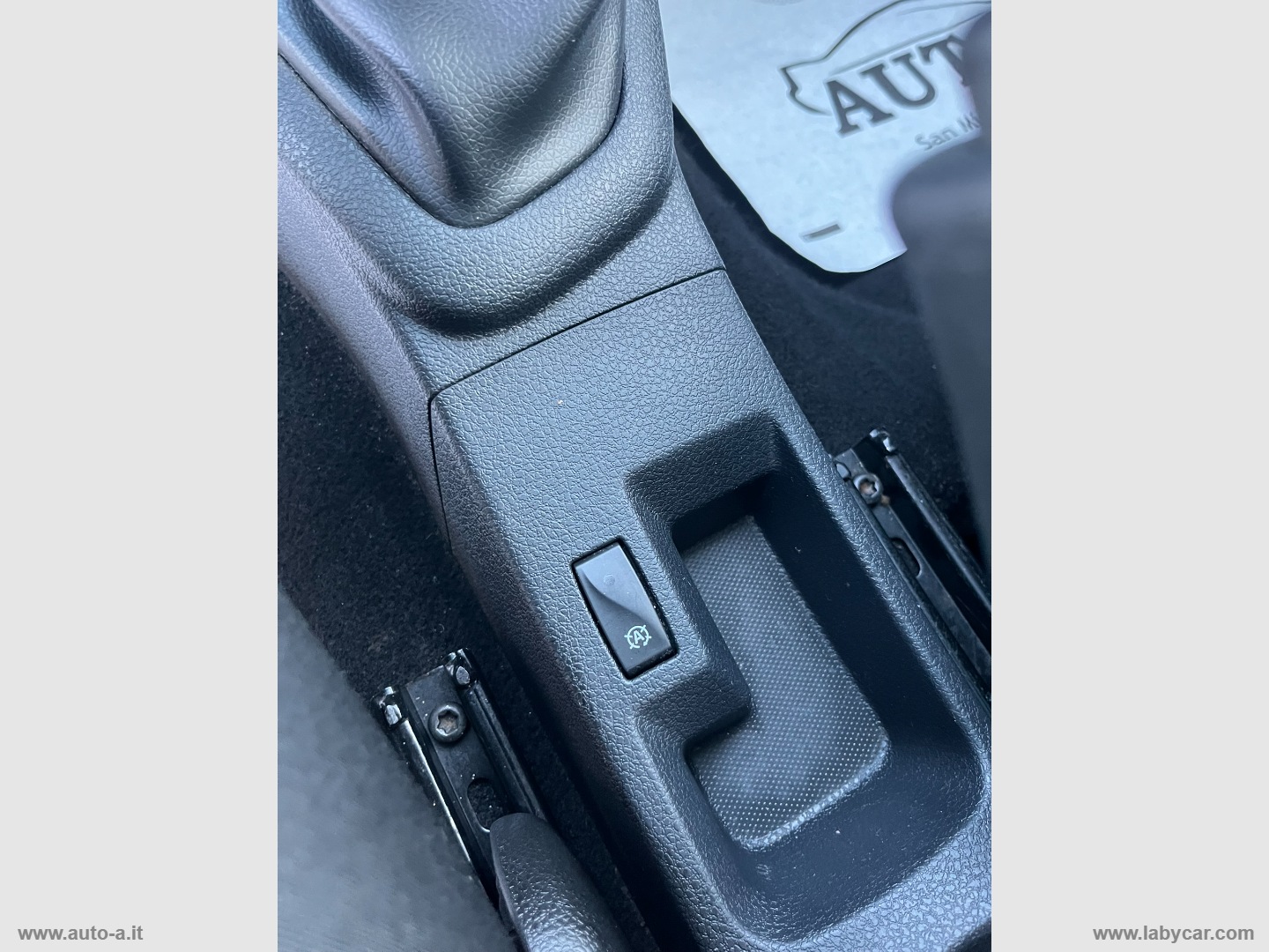 Sandero Stepway 0.9 TCe 12V T-GPL 90 S&S - immagine 19