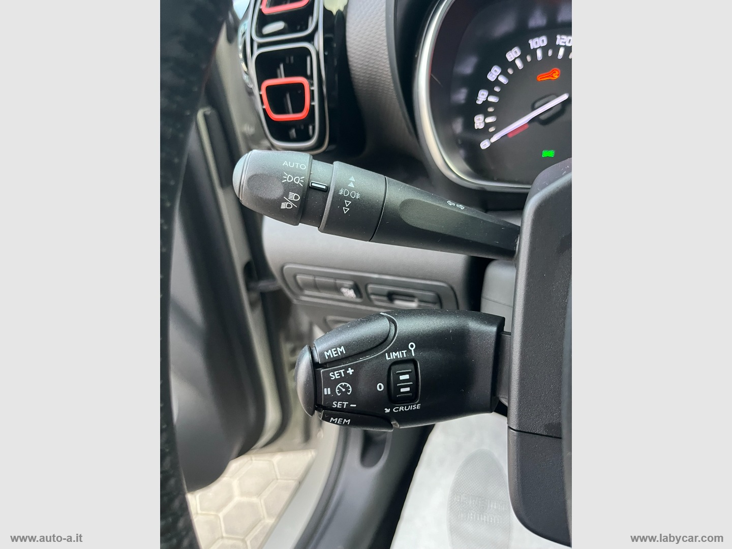 C3 Aircross BlueHDi 100 Shine - immagine 19