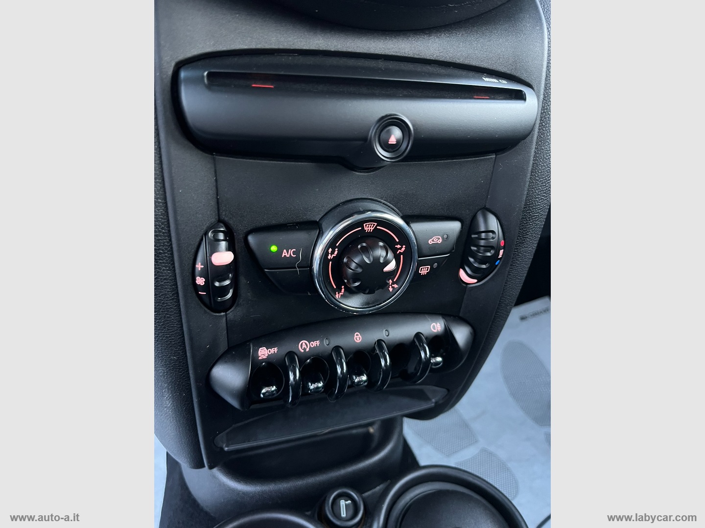 Mini Cooper D Business Countryman ALL4 - immagine 19