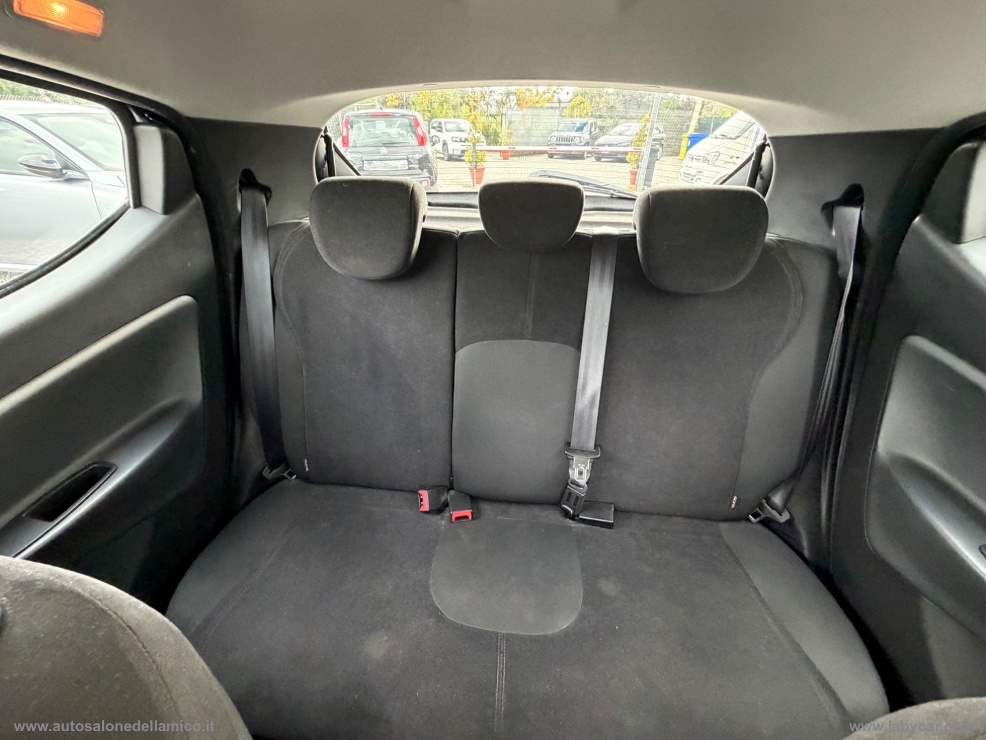 Ypsilon 0.9 T.Air 85 CV 5p. S&S DFN Gold - immagine 19
