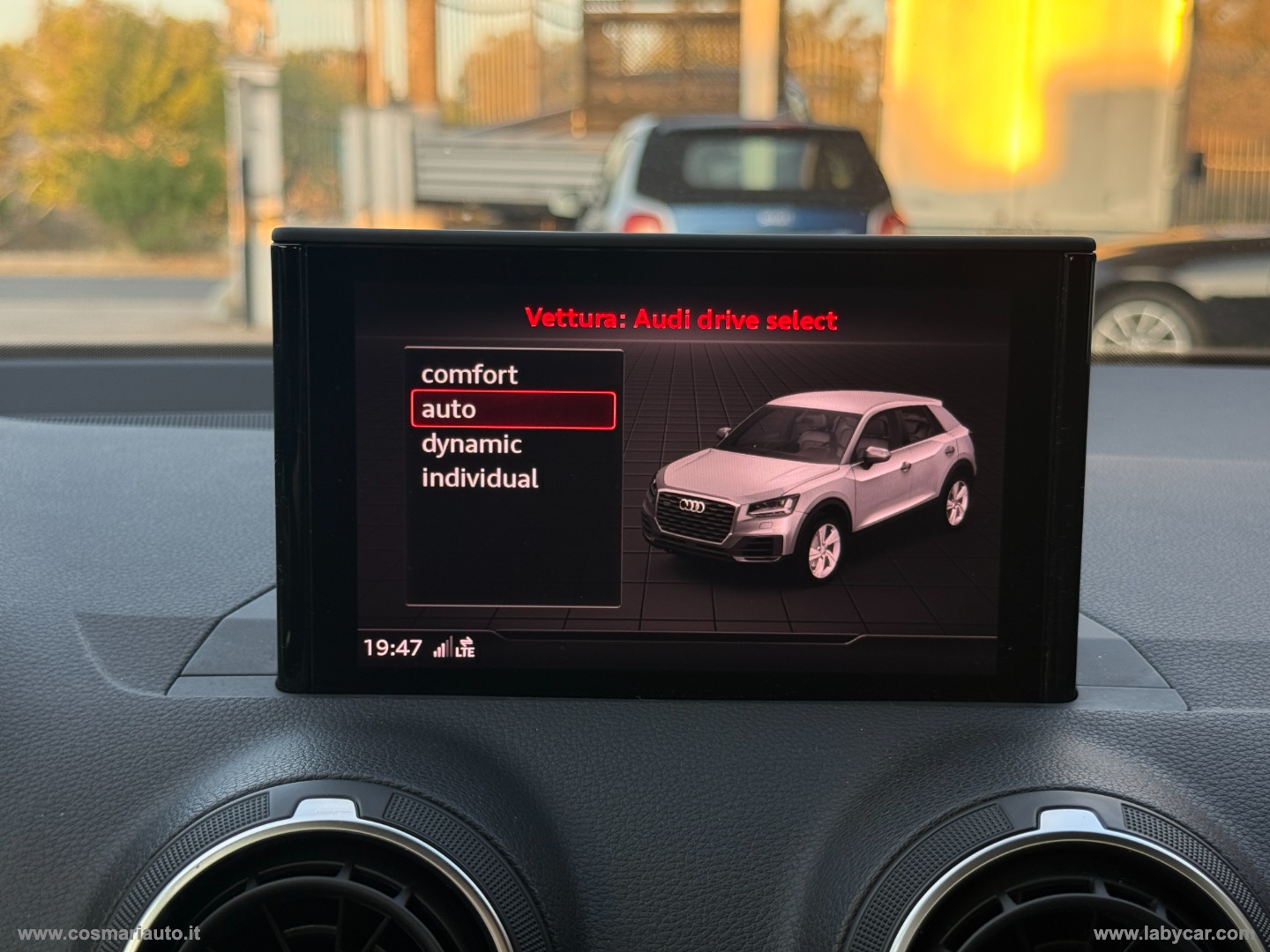 Q2 1.6 TDI Sport - immagine 19