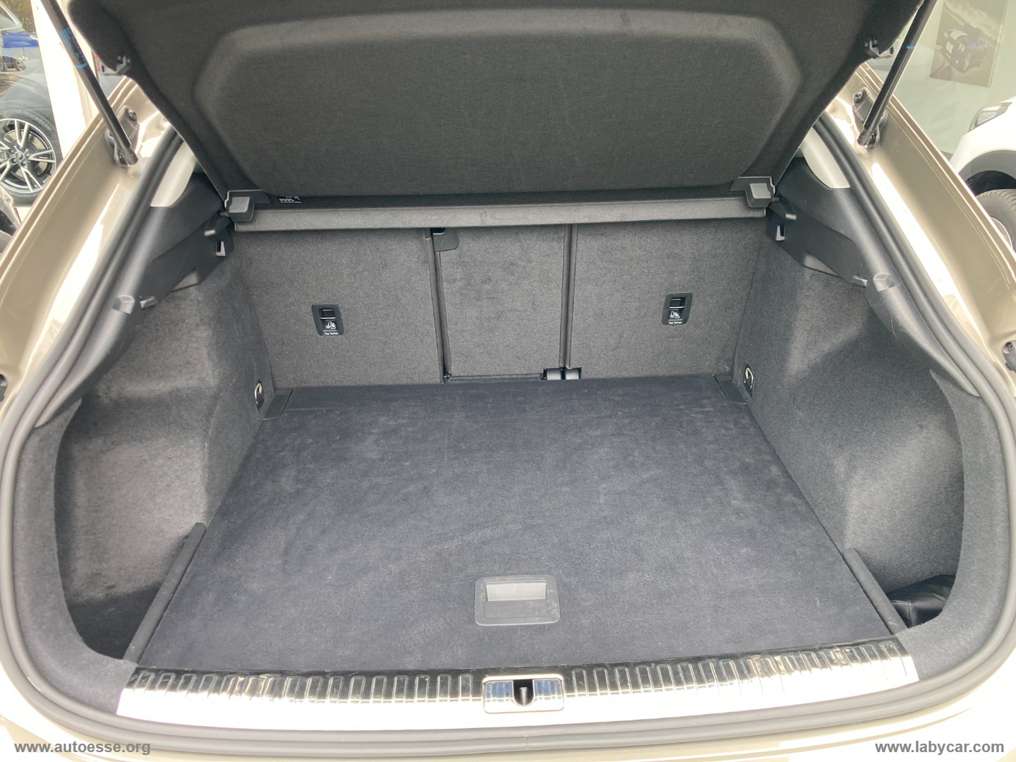Q3 SPB 35 TDI quattro S tr. S line ed. - immagine 19