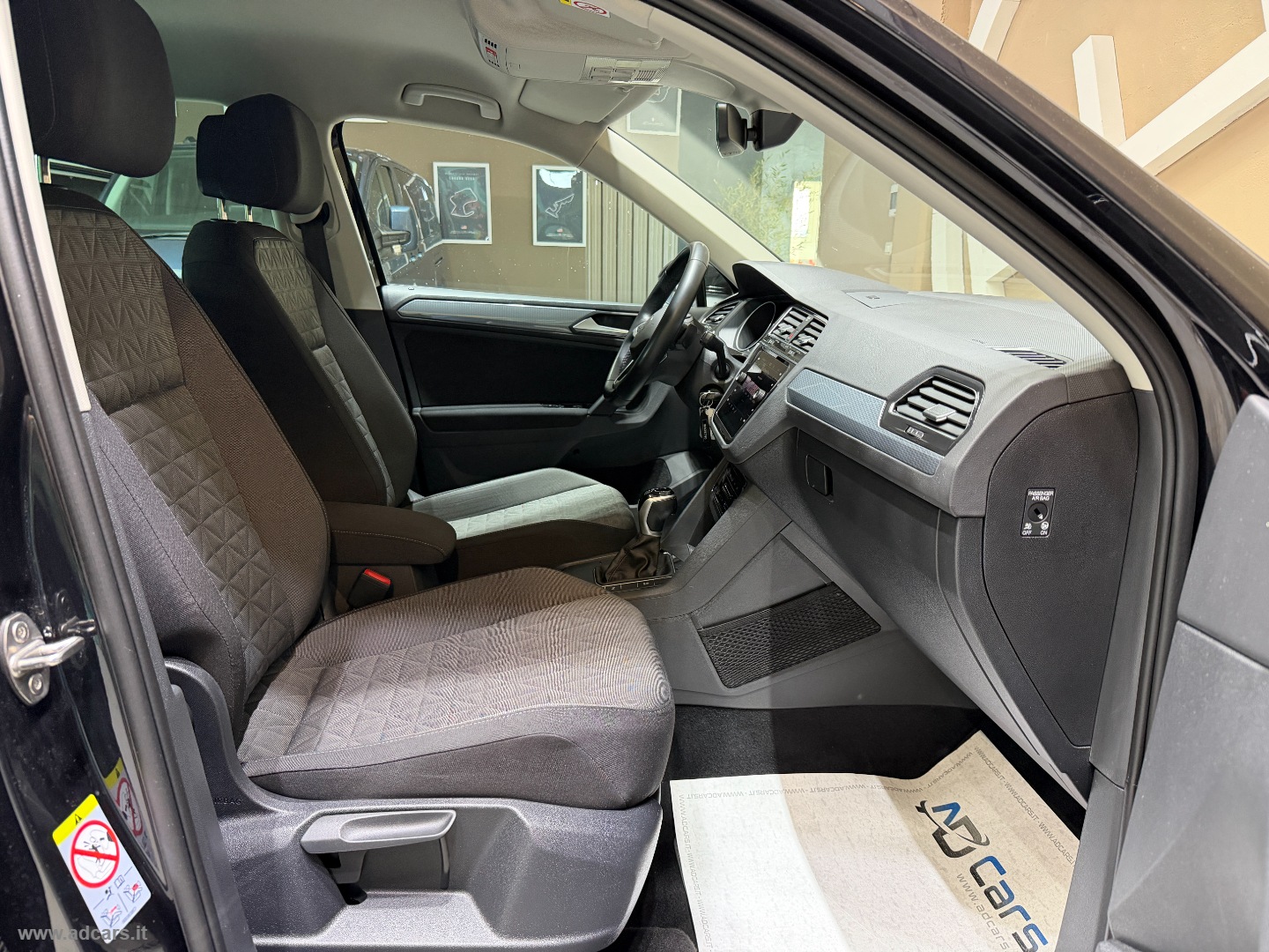 Tiguan 2.0 TDI 150CV SCR DSG Life *CAMBIO AUT*CLIMA 3 ZONE* - immagine 19