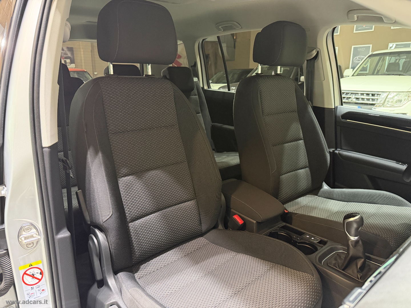 Touran 2.0 TDI 150 CV Business BMT *7 POSTI* - immagine 19