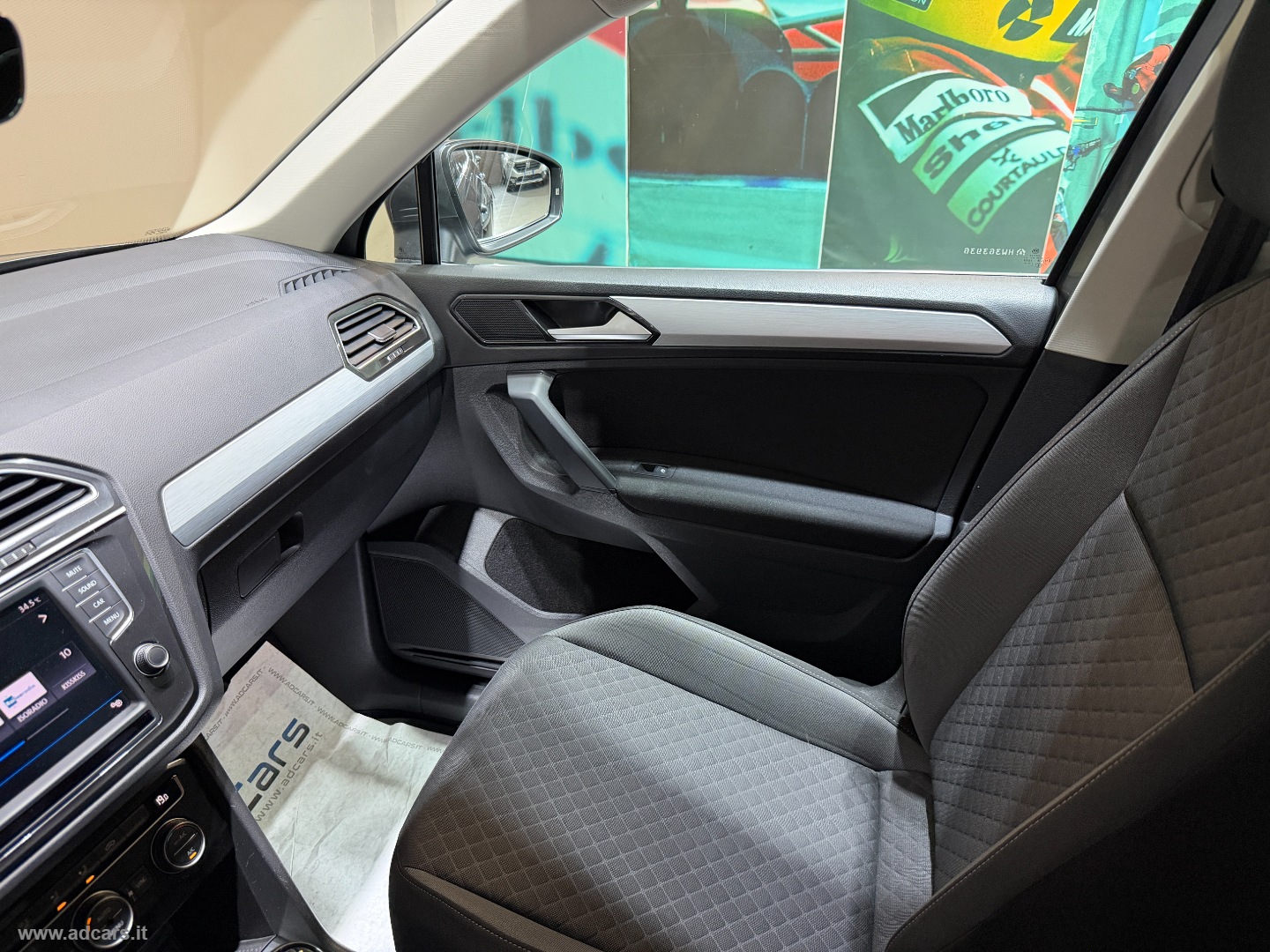 Tiguan 1.6 TDI Style BMT *BOOK SERVICE VW*1 PROPR.* - immagine 19