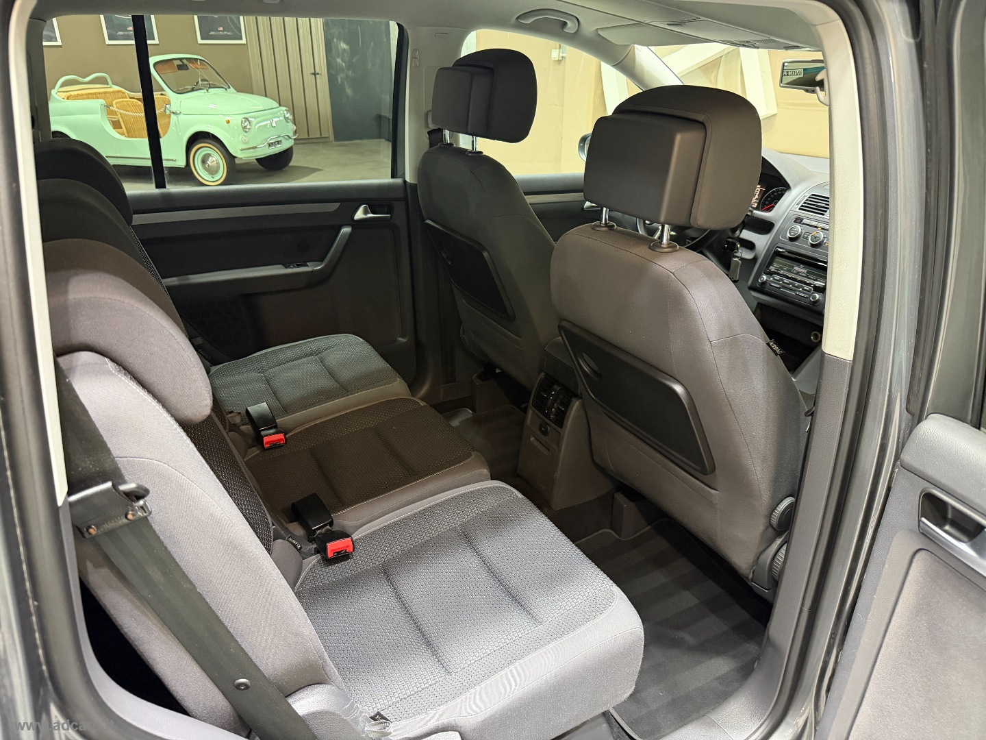 Touran Business 1.6 TDI Comfortline BMT *7 POSTI* - immagine 19