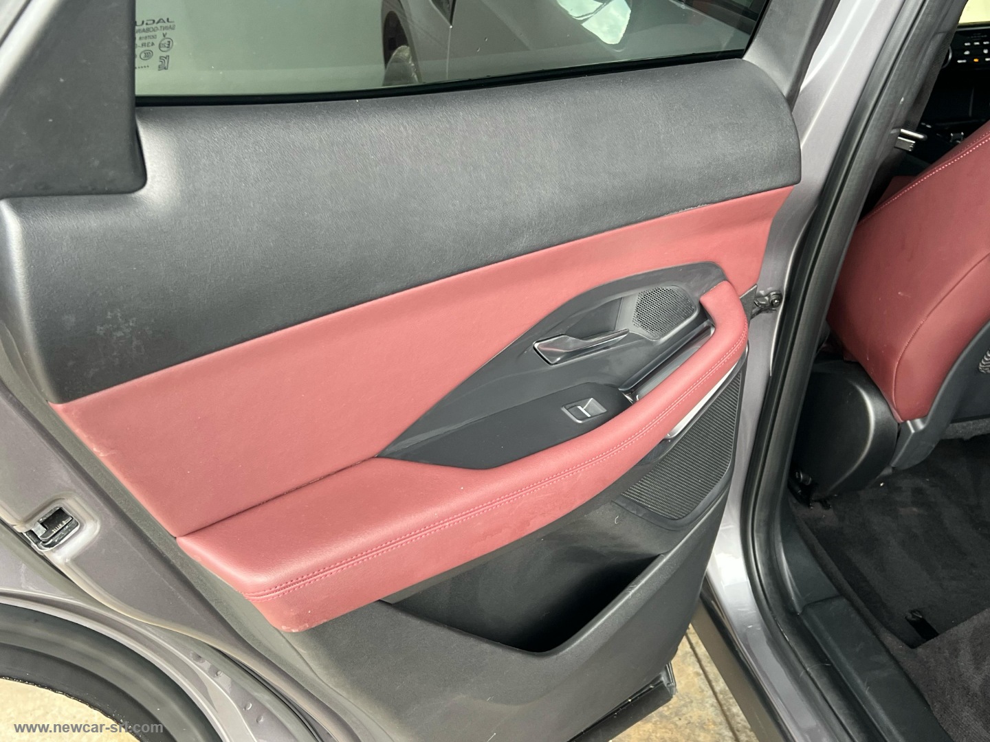 E-Pace 2.0D I4 163 CV AWD Auto - immagine 19