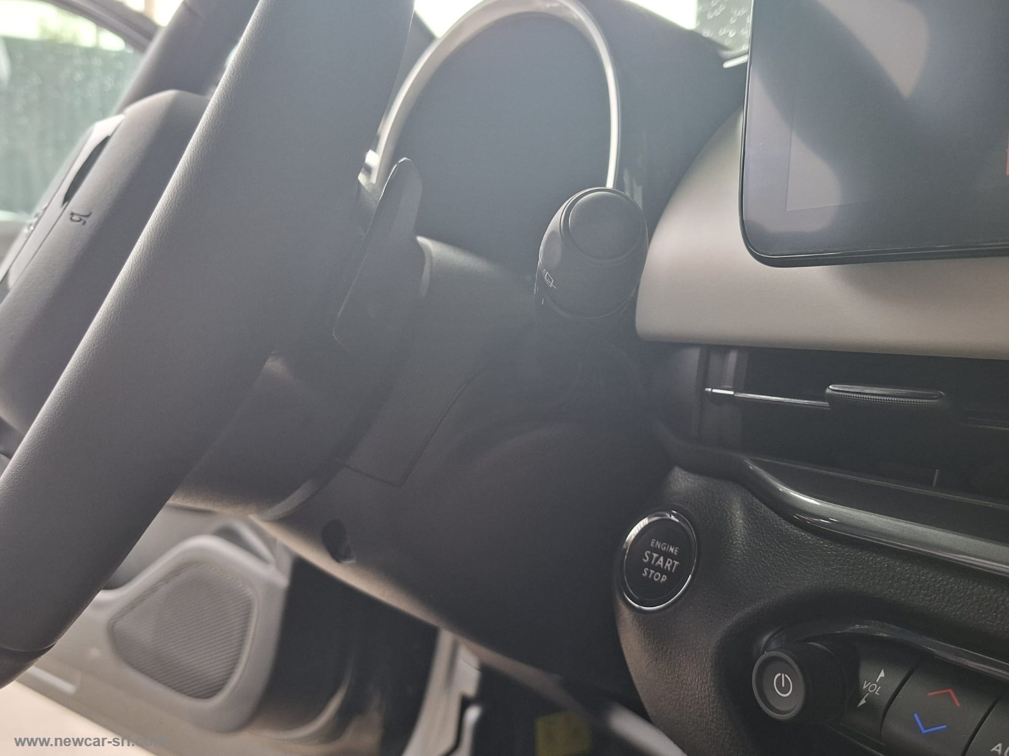 600 Hybrid 110 CV DCT MHEV Business - immagine 19