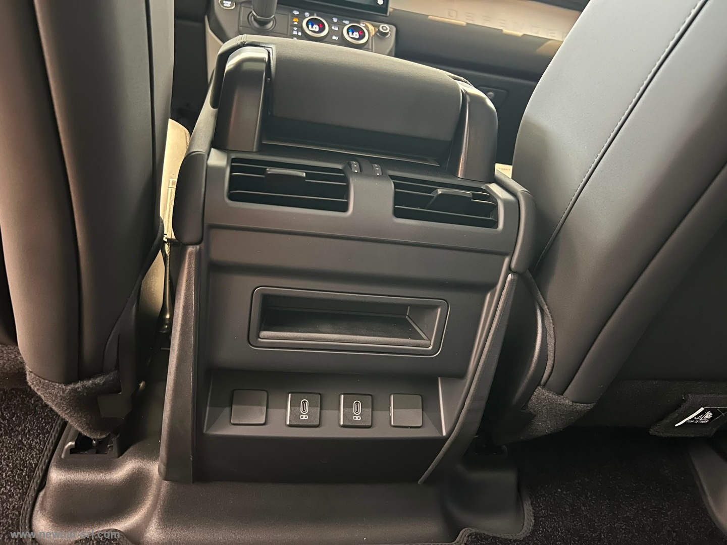 Defender 110 3.0D I6 250 AWD X-Dyn.SE N1 - immagine 19