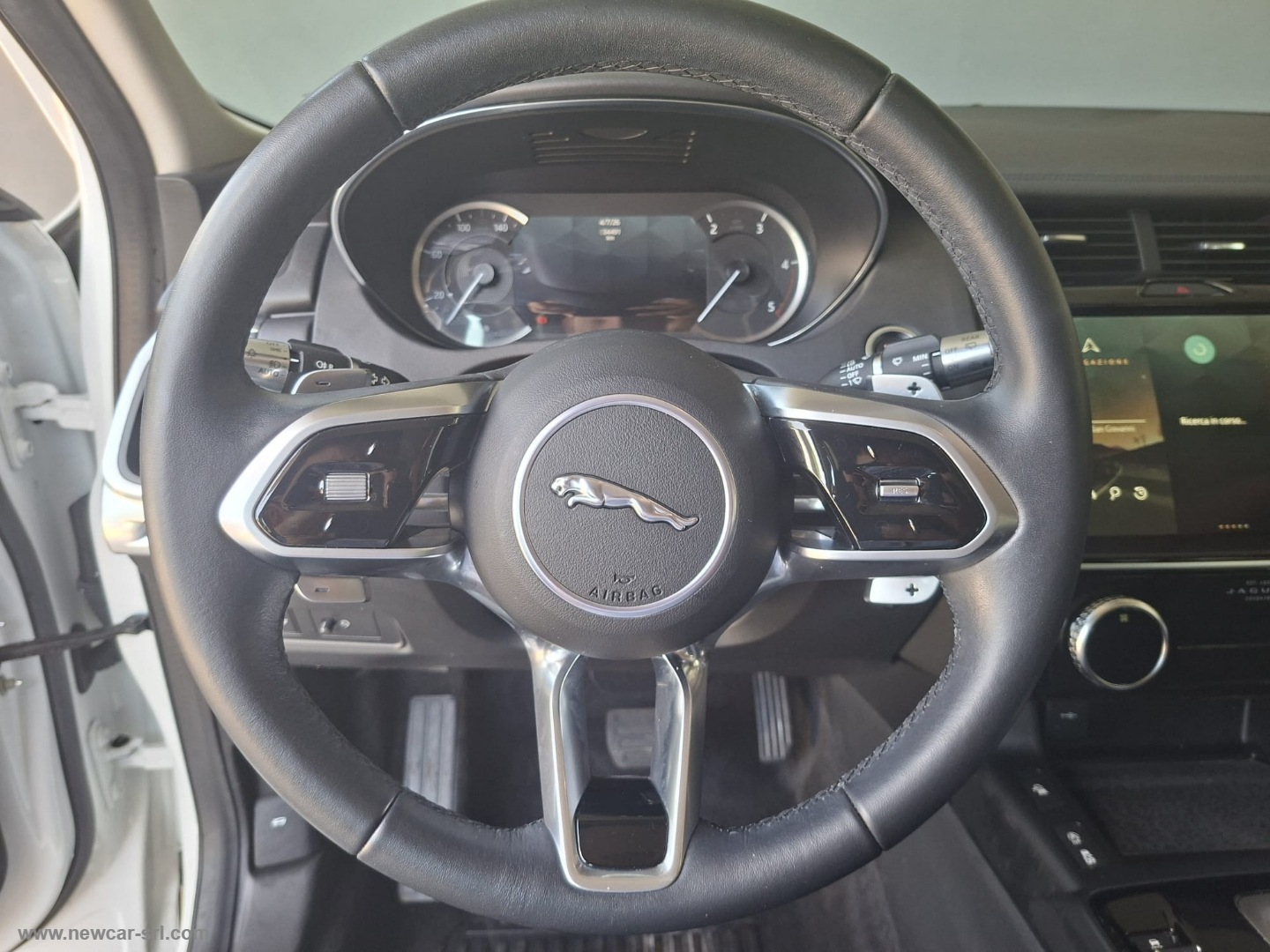 E-Pace 2.0D I4 163 CV AWD Auto - immagine 19