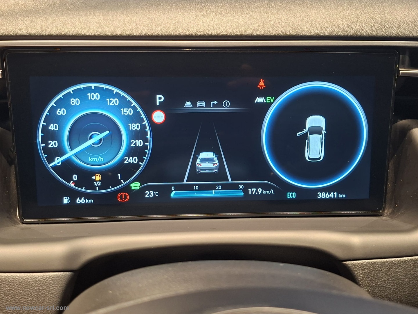 Tucson 1.6 HEV aut. XTech - immagine 19