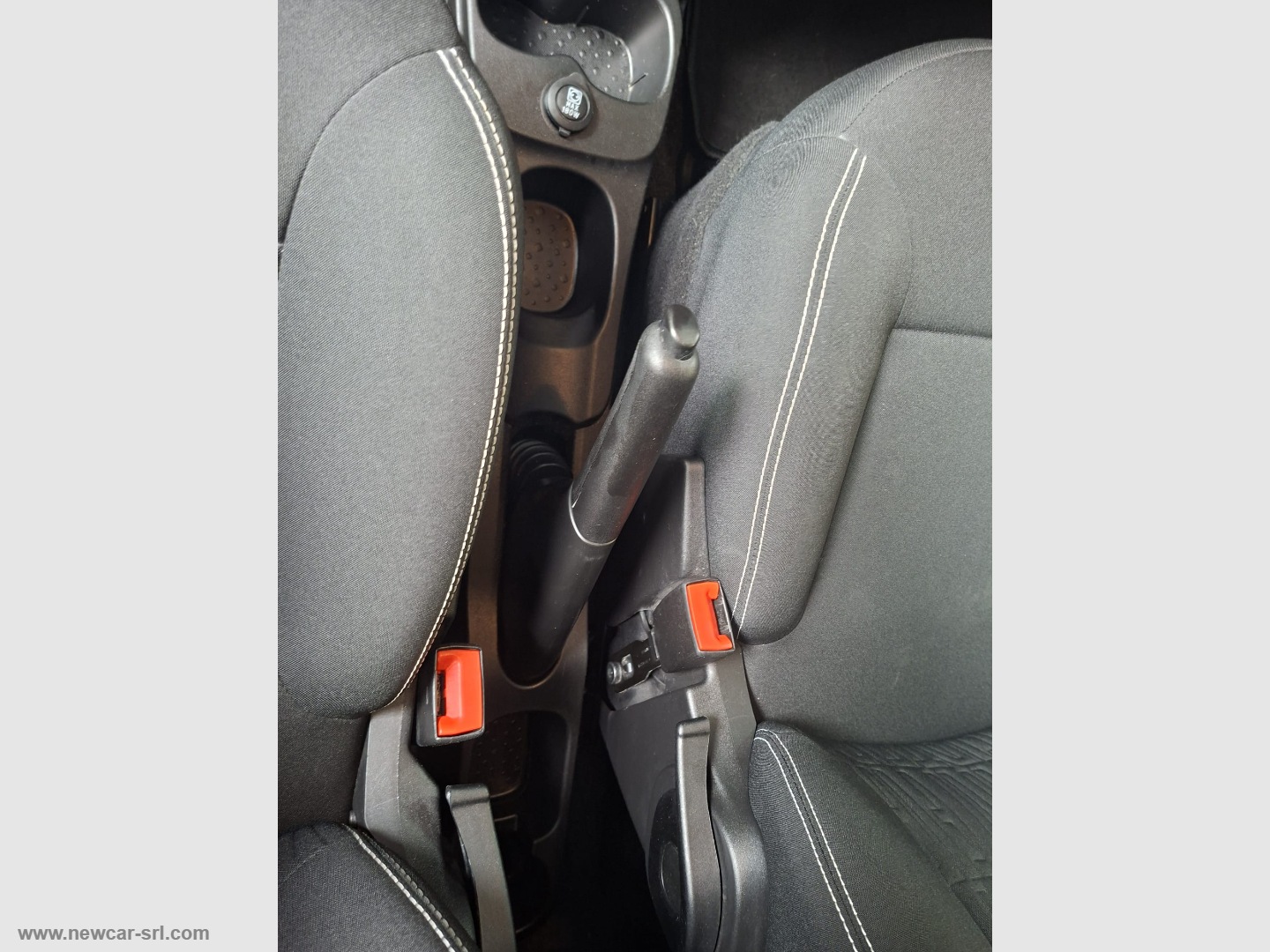 Panda 1.0 S&S Hybrid Van 2 posti - immagine 19