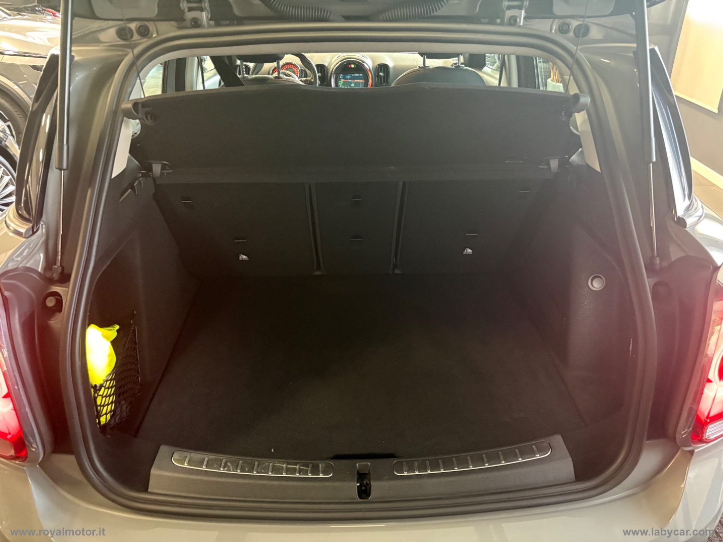 Mini Cooper D Business Countryman Aut. - immagine 19