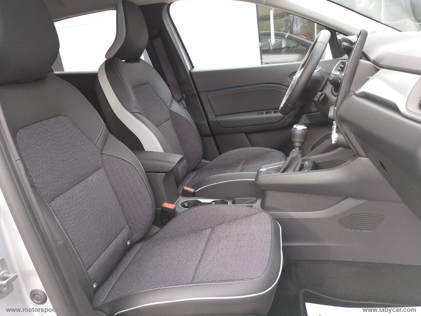 Captur TCe 100 CV GPL Techno SOLO 29.000 KM! - immagine 19