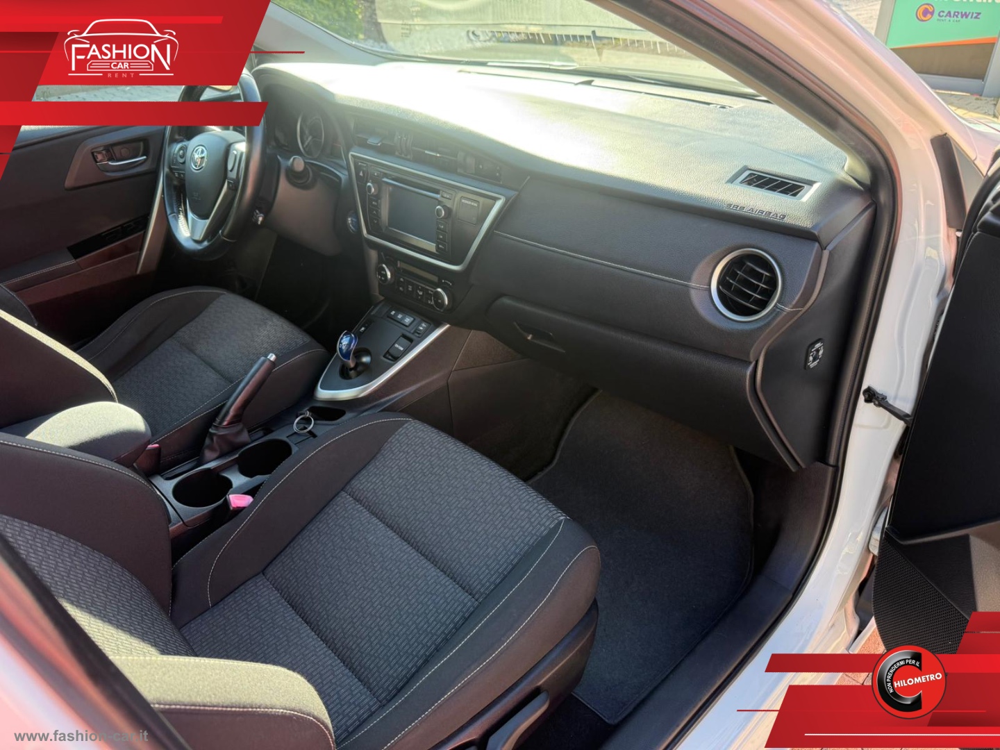 Auris TS 1.8 Hybrid Lounge - immagine 19