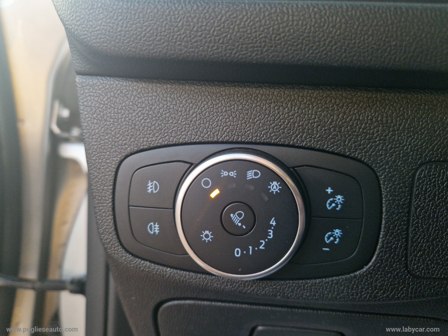 Focus 1.5 EcoBlue 120CV 5p. Titanium - immagine 19