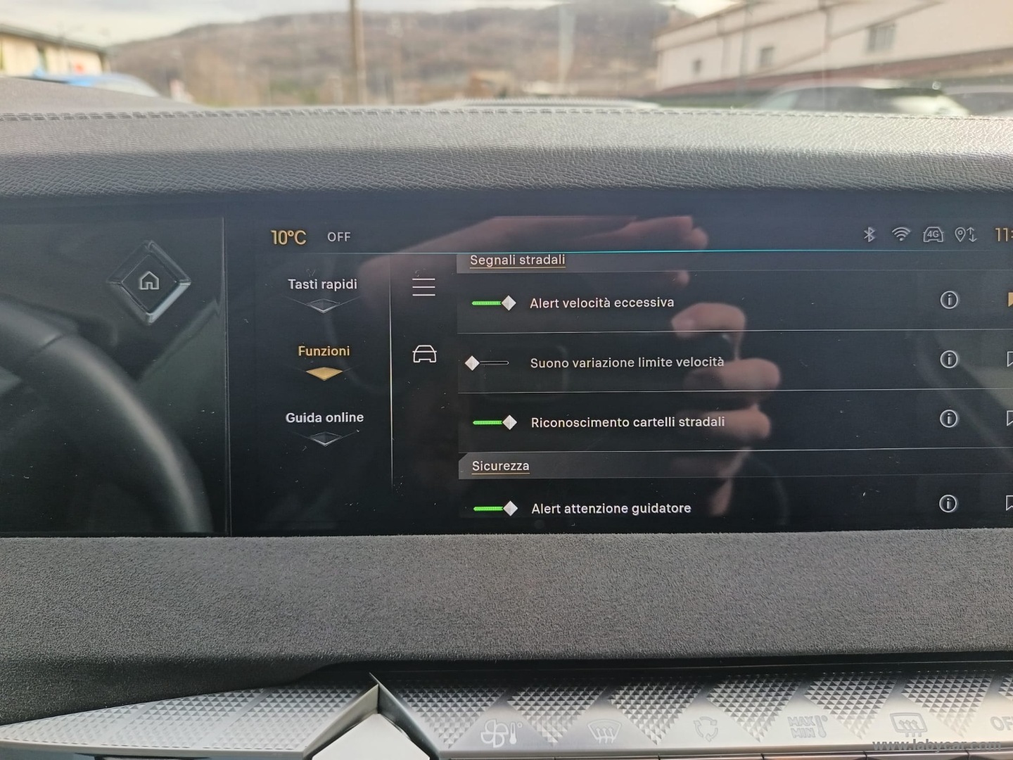 DS AUTOMOBILES DS4 4 PureTech 130 aut. Etoile Alcantara - Immagine 19