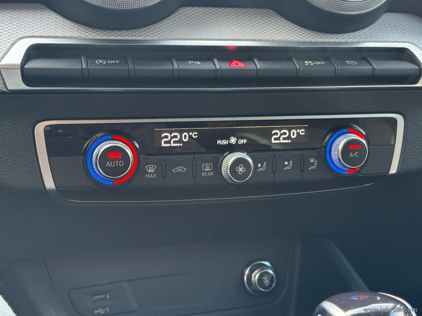 Q2 30 TDI S tronic Business Plus - immagine 19