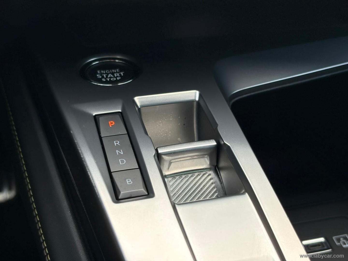 308 Hybrid 225 e-EAT8 SW GT - immagine 19