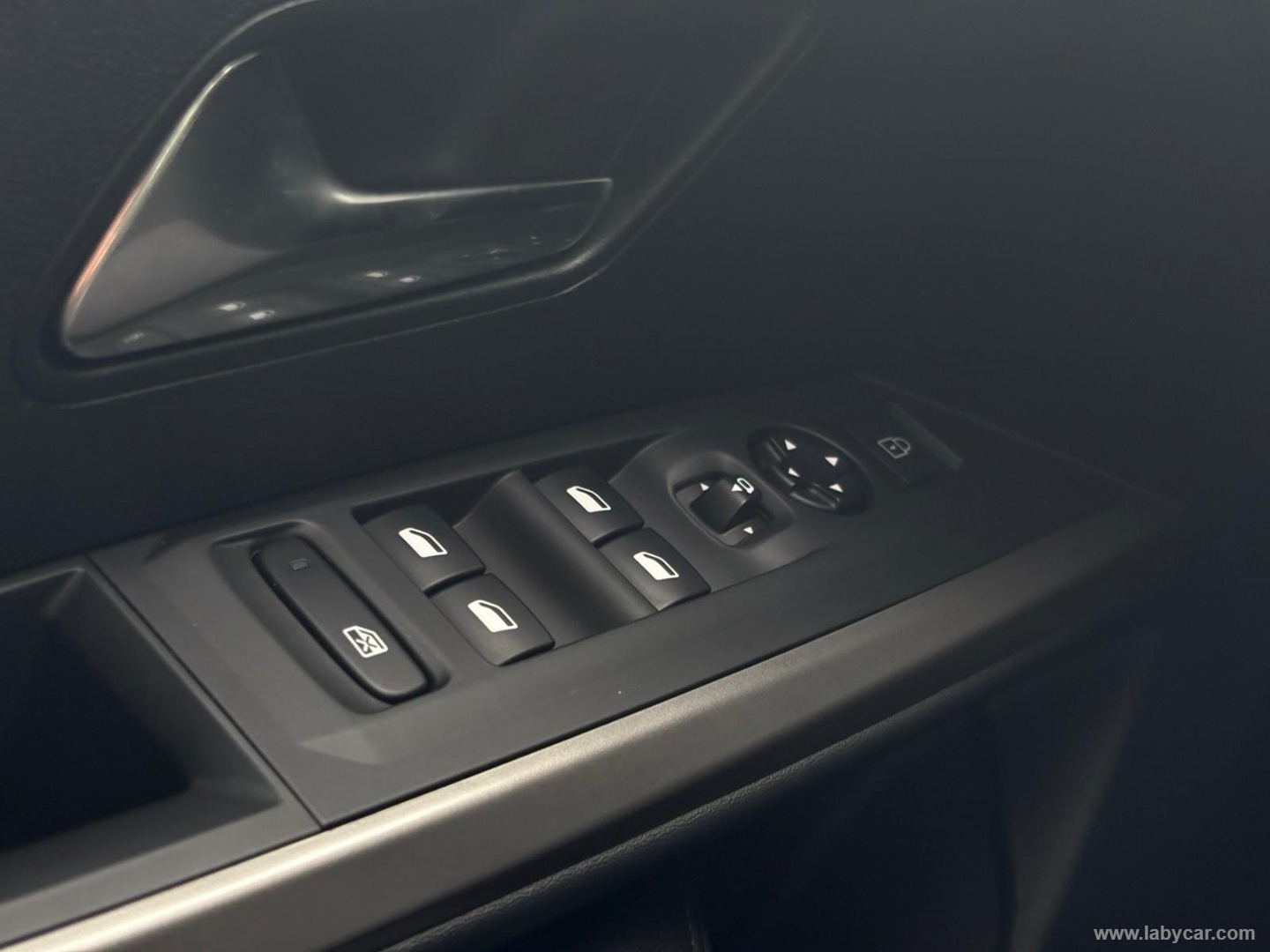 3008 Hybrid 136 e-DCS6 Allure - immagine 19