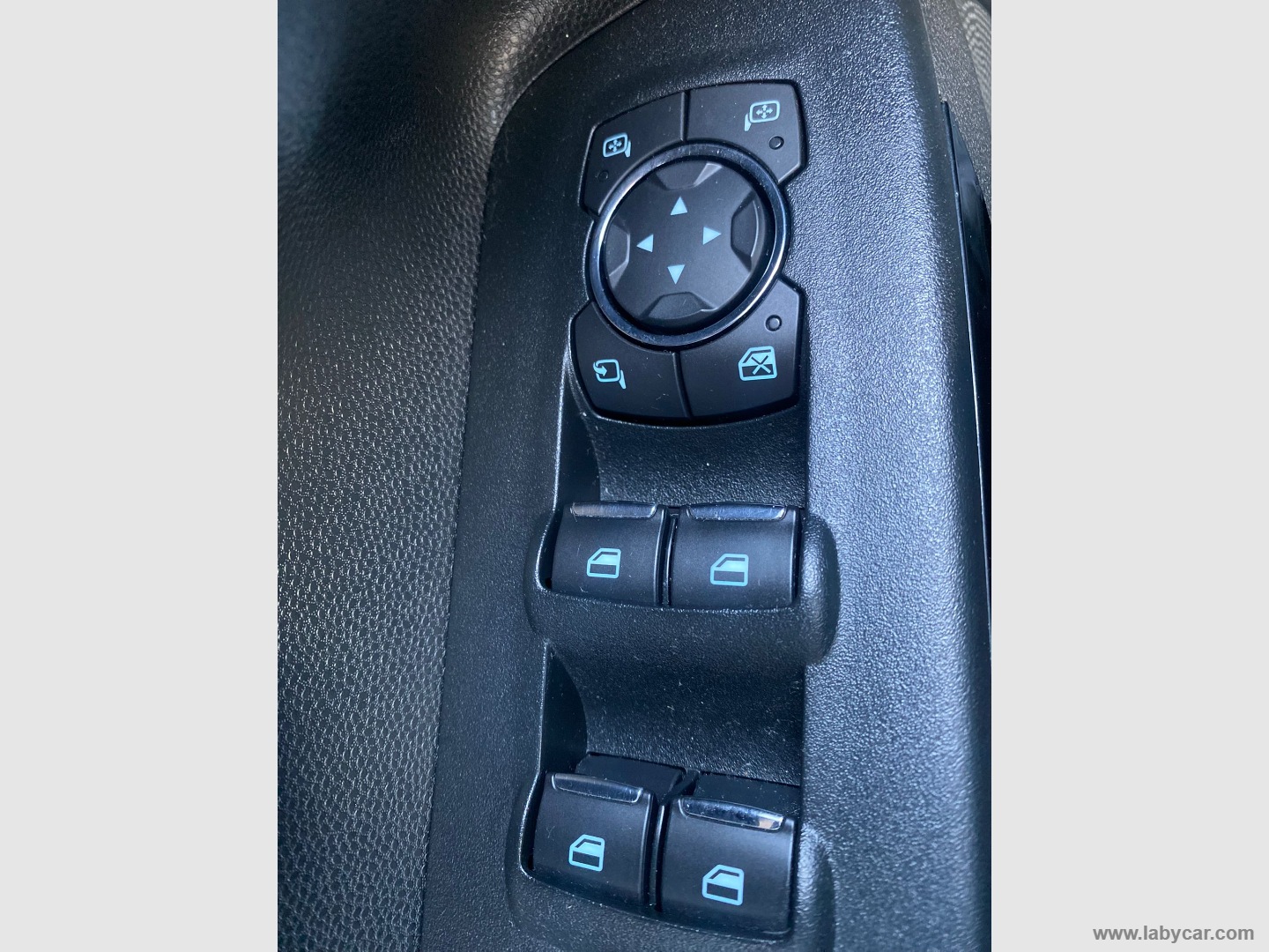 EcoSport 1.0 EcoBoost 100 CV Titanium - immagine 19