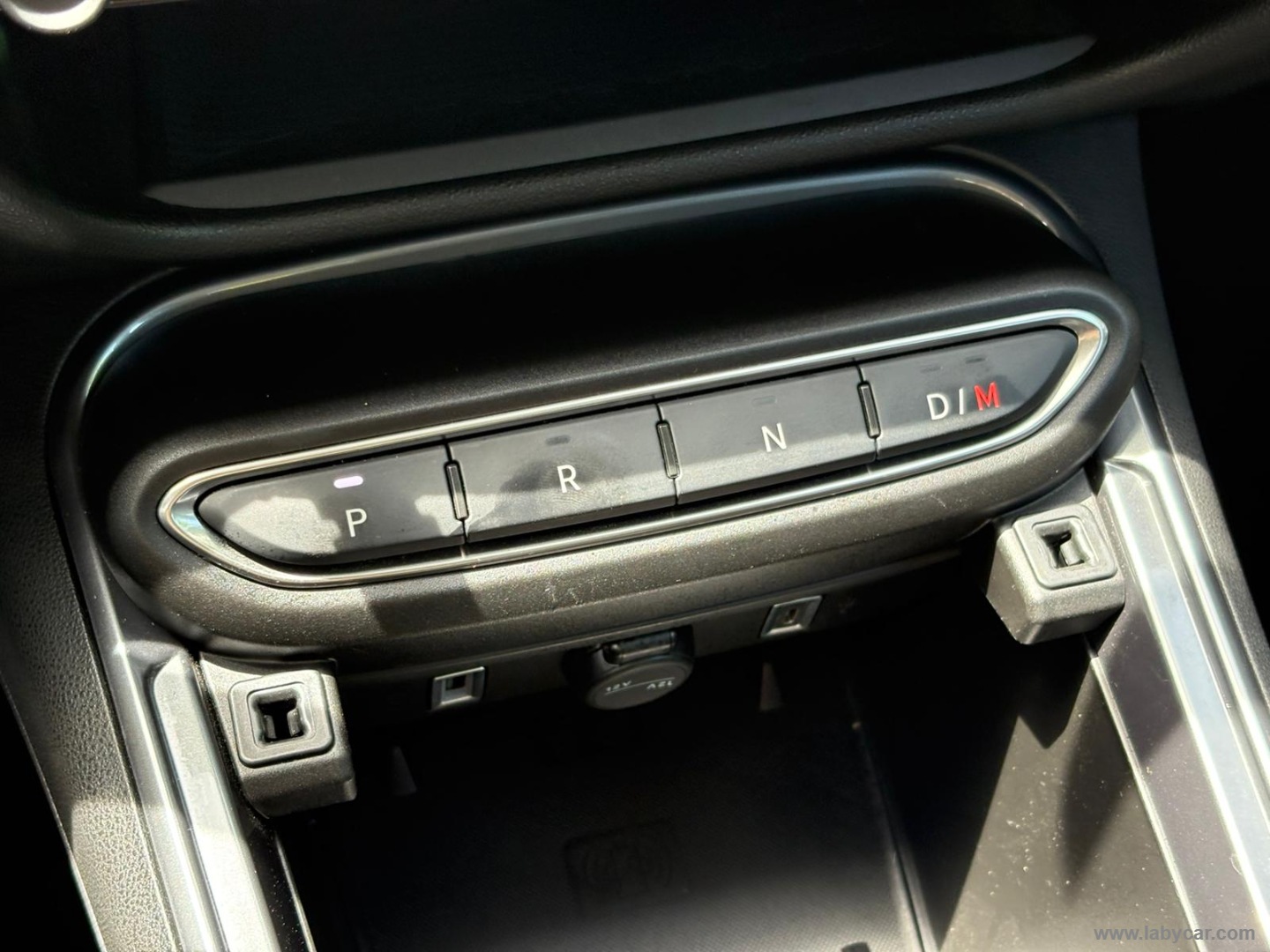 600 Hybrid 145 CV DCT MHEV Icon - immagine 19