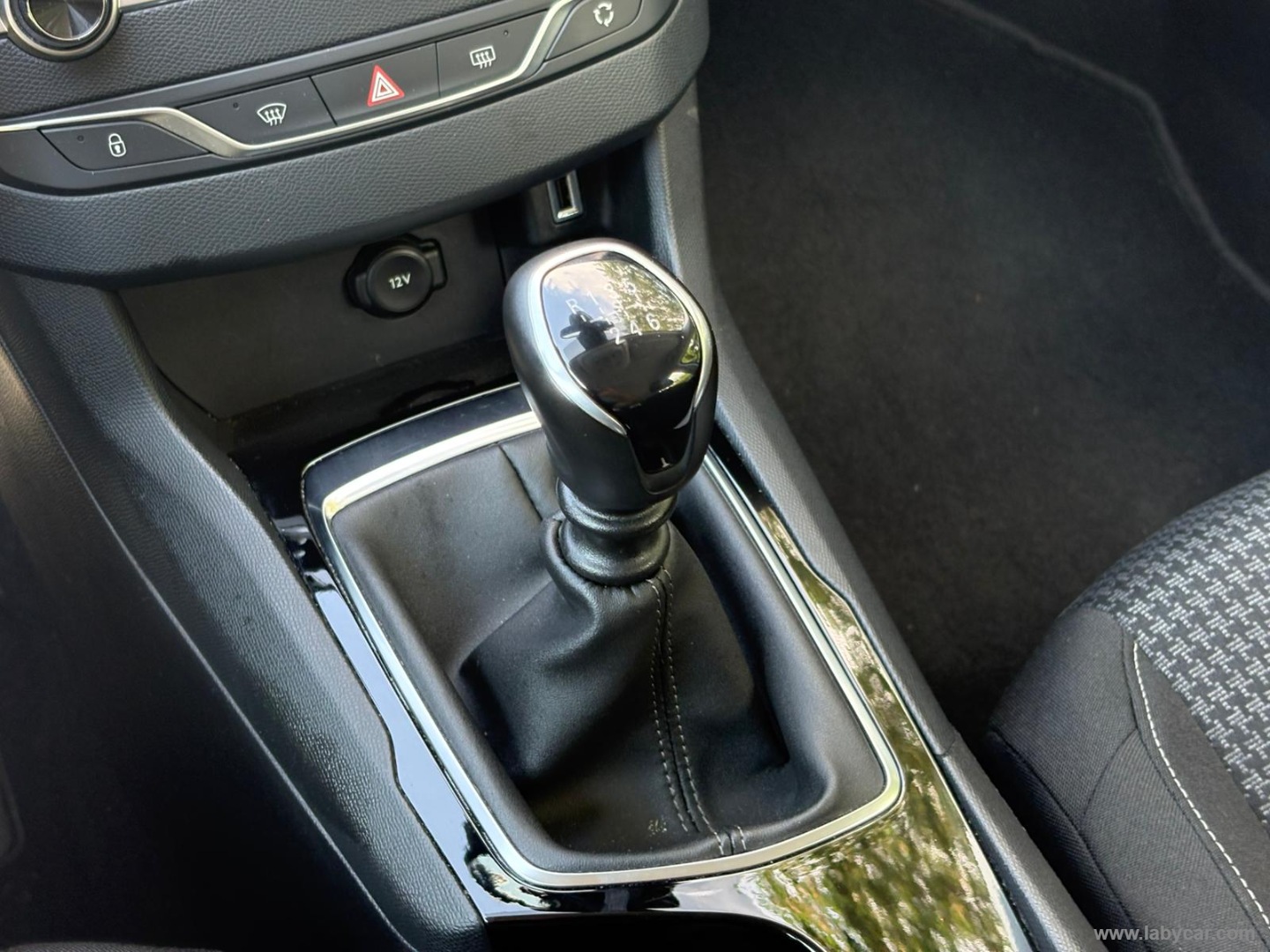 Peugeot 308 BlueHDi 100 S&S Active - Immagine 19