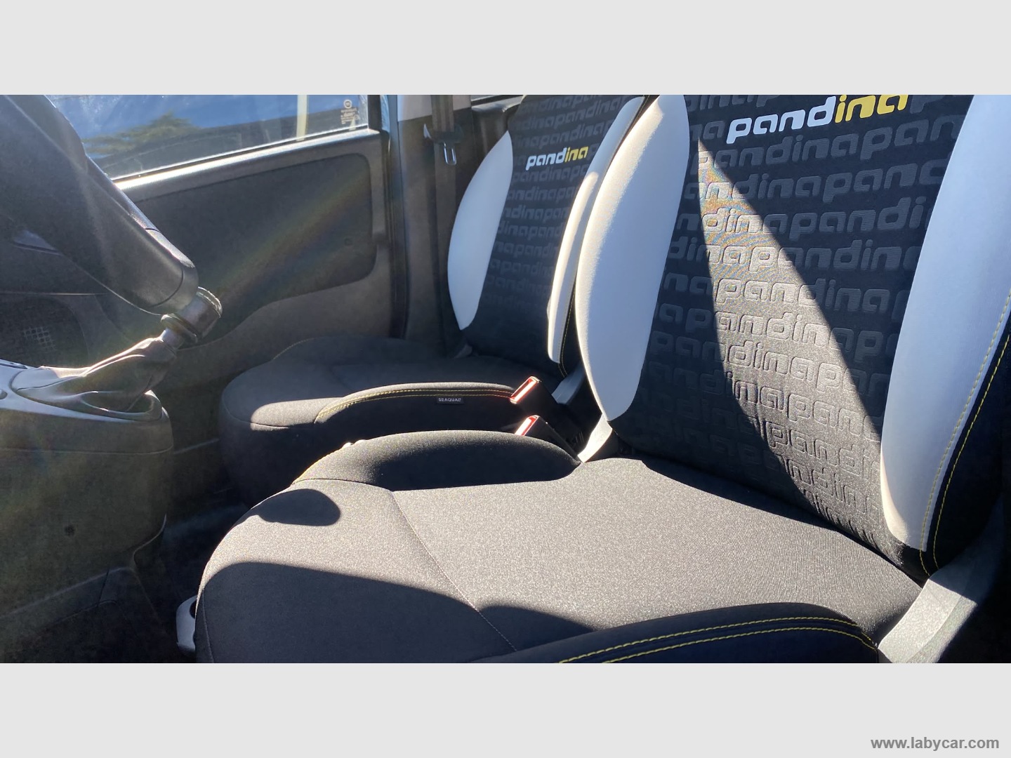 Fiat Panda 1.0 FireFly S&S Hybrid Pandina - Immagine 19
