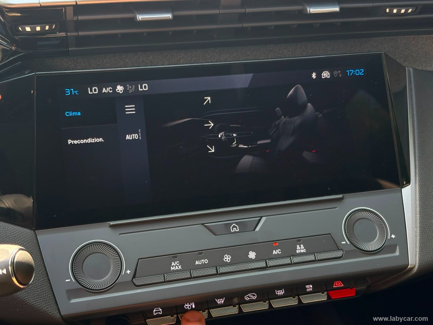 Peugeot 408 Plug-in Hybrid 225 e-EAT8 Allure - Immagine 19