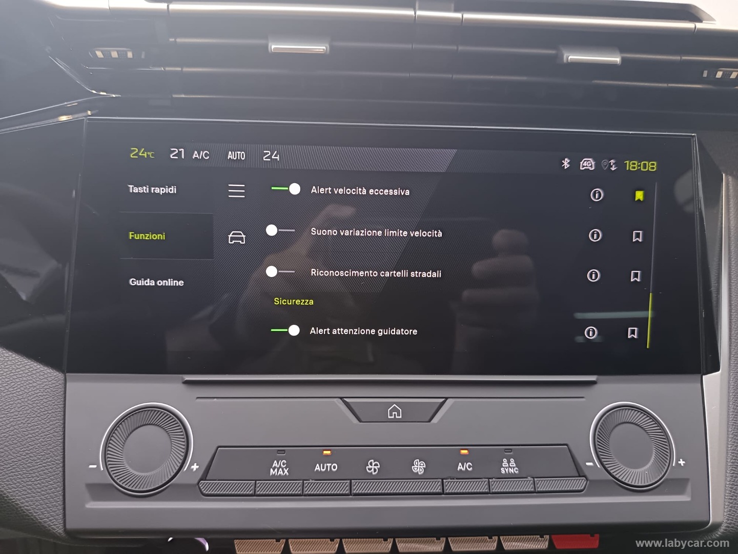 Peugeot 408 Plug-in Hybrid 225 e-EAT8 Allure - Immagine 19