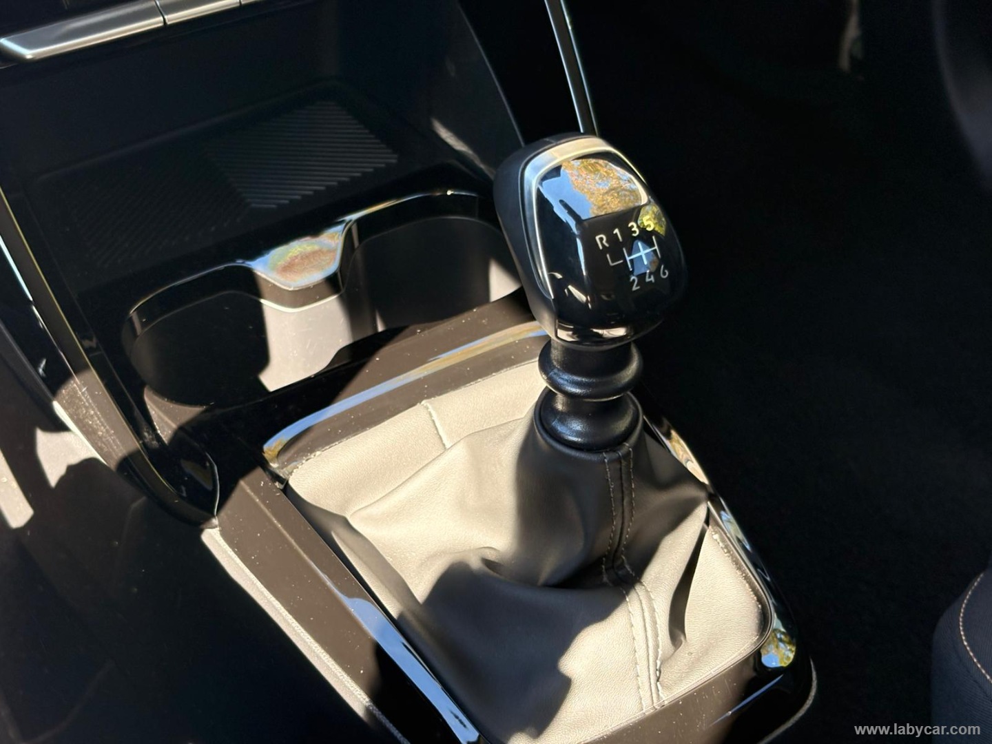 Citroën C3 Aircross PureTech Turbo 100 Plus - Immagine 19