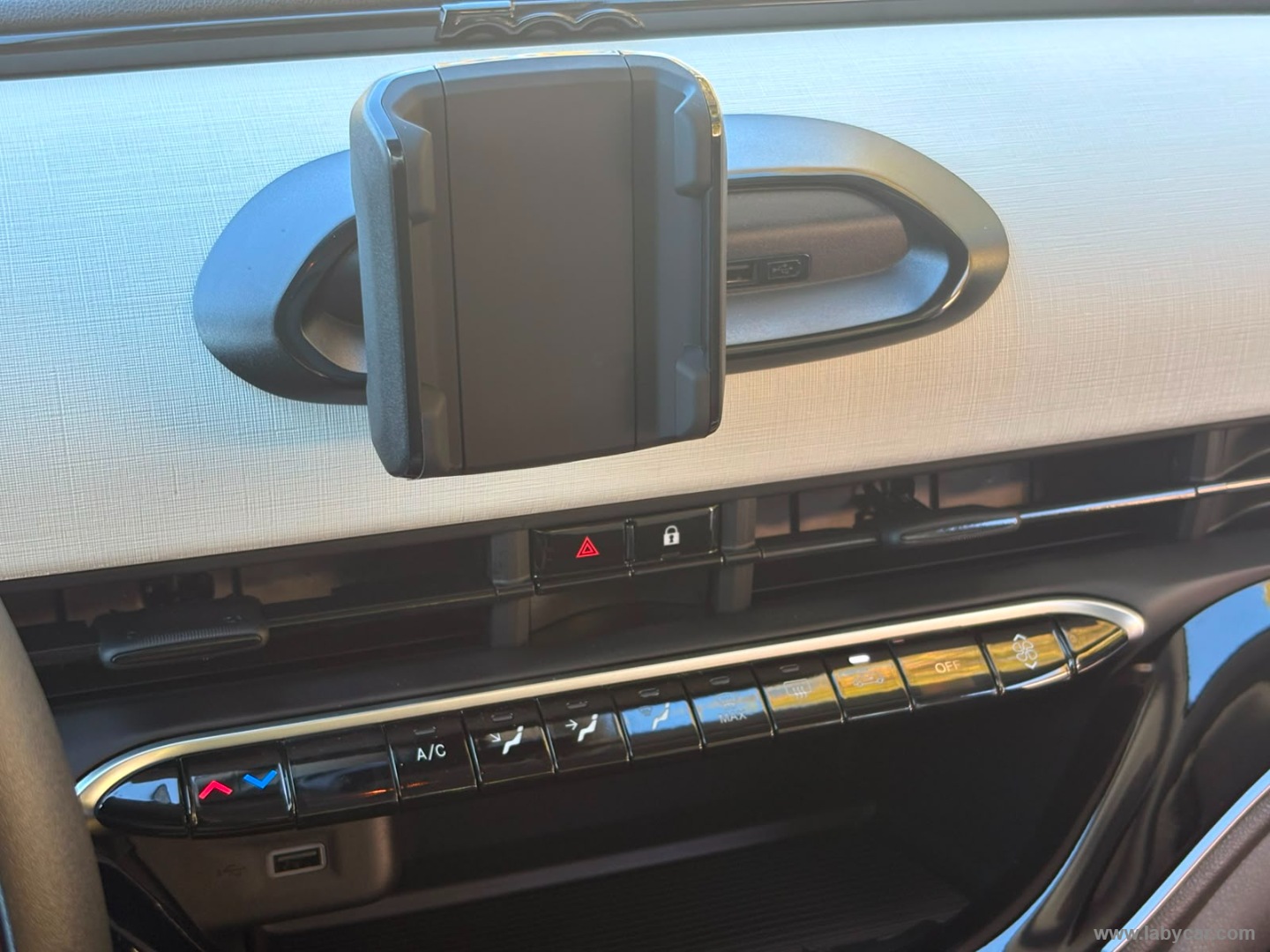 Fiat 500 Berlina Hybrid Pop - Immagine 19