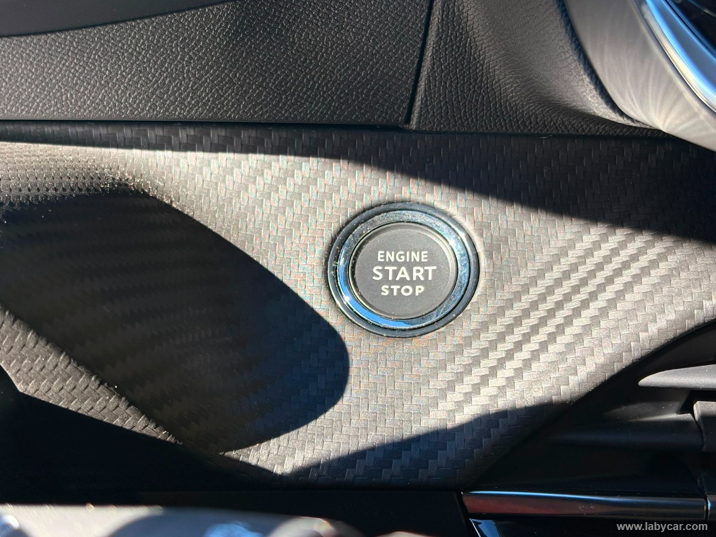 Peugeot 2008 PureTech 130 S&S EAT8 GT - Immagine 19
