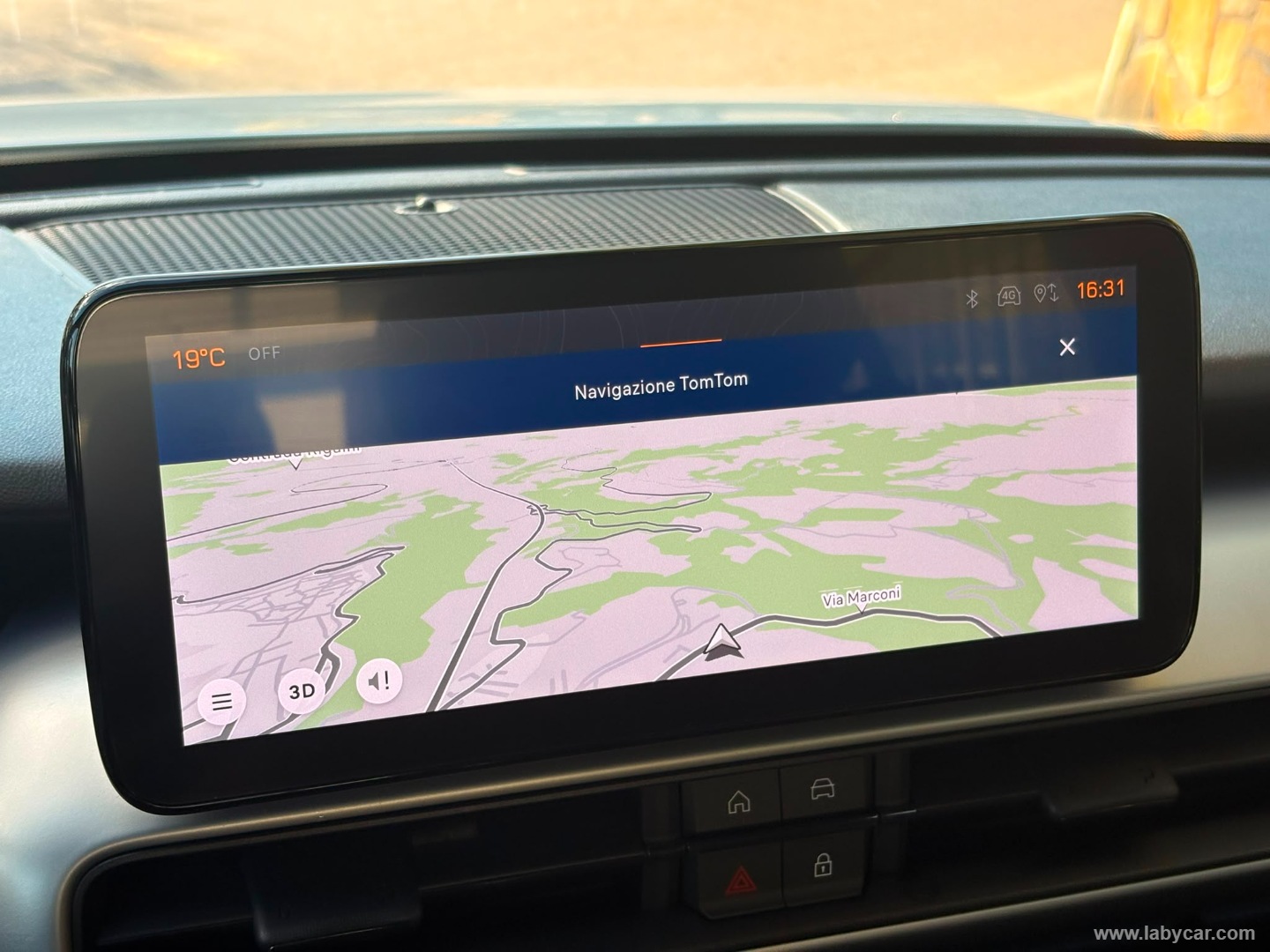 Jeep Avenger 1.2 Turbo Altitude - Immagine 19